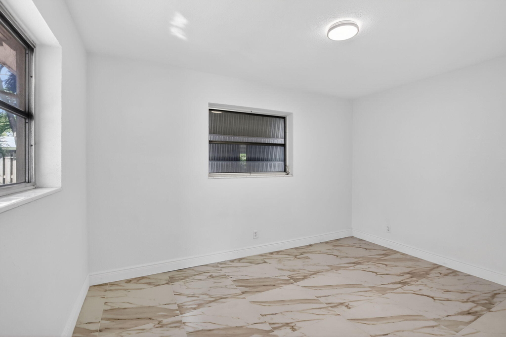 5731 Ne 17th Terrace - Photo 17