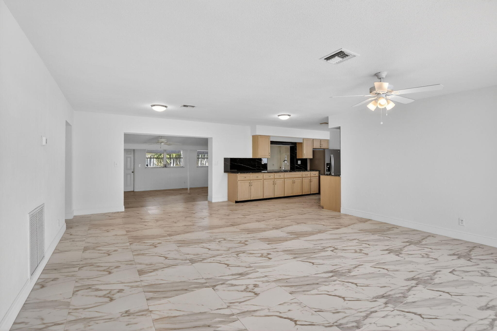 5731 Ne 17th Terrace - Photo 3