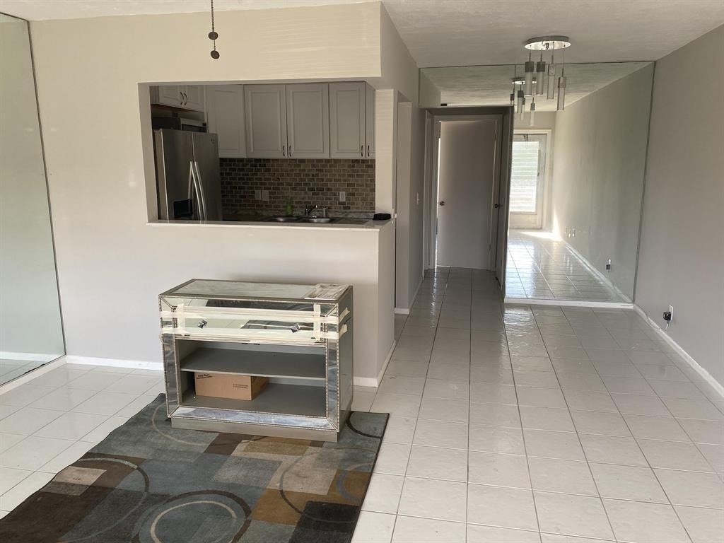 71 Easthampton - Photo 1
