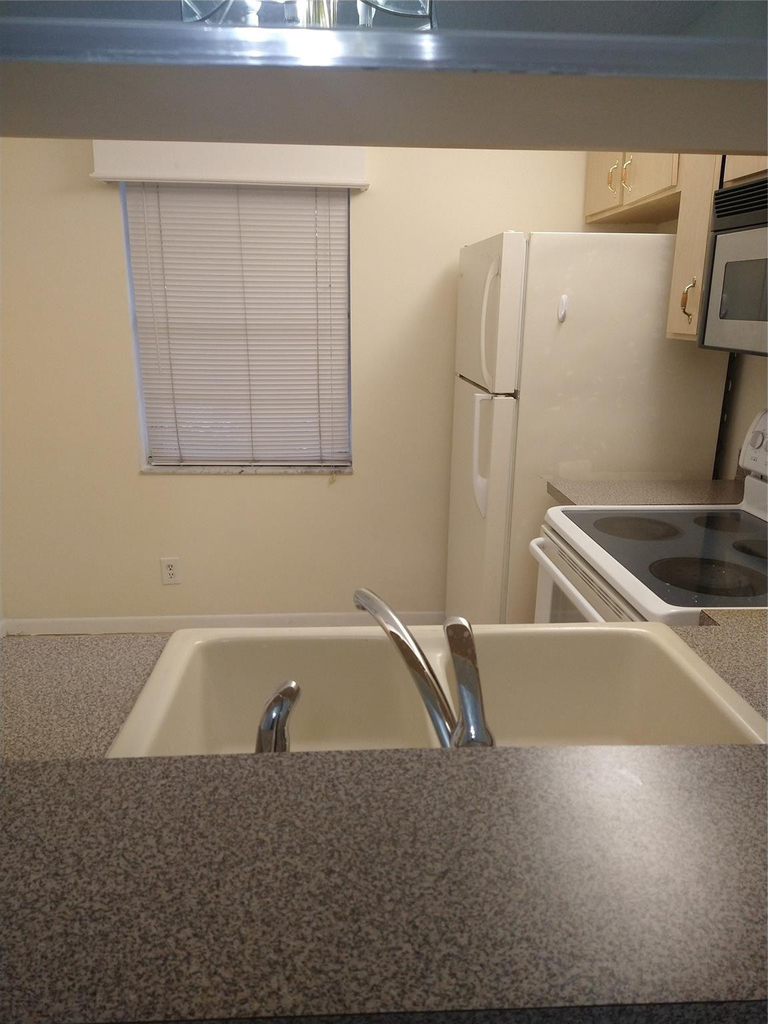 8850 Royal Palm Boulevard - Photo 2