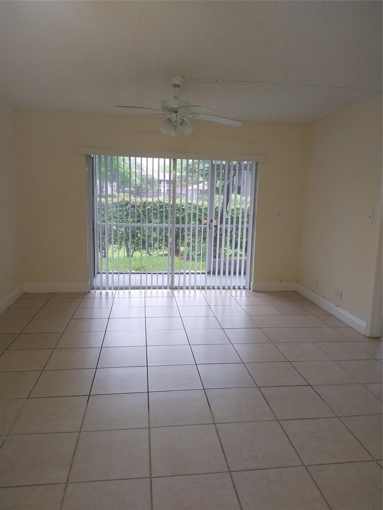 8850 Royal Palm Boulevard - Photo 3