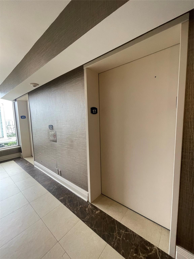 19101 Ne 36th Place - Photo 2