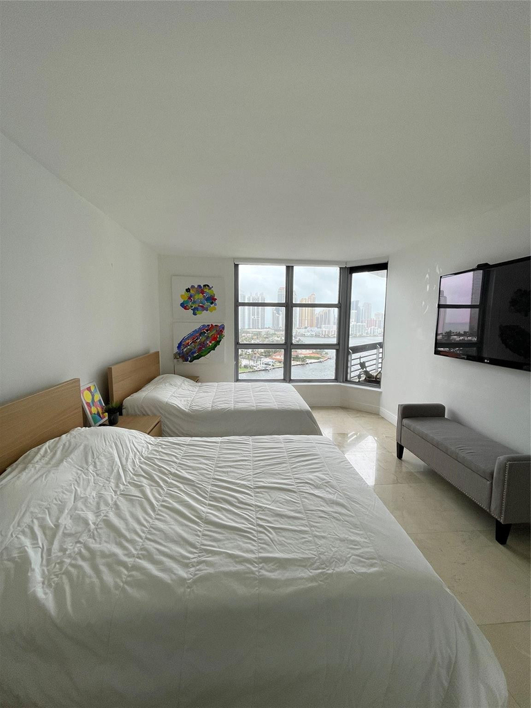 19101 Ne 36th Place - Photo 17