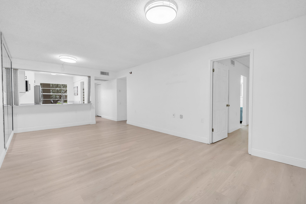 1102 Bahama Bend - Photo 9