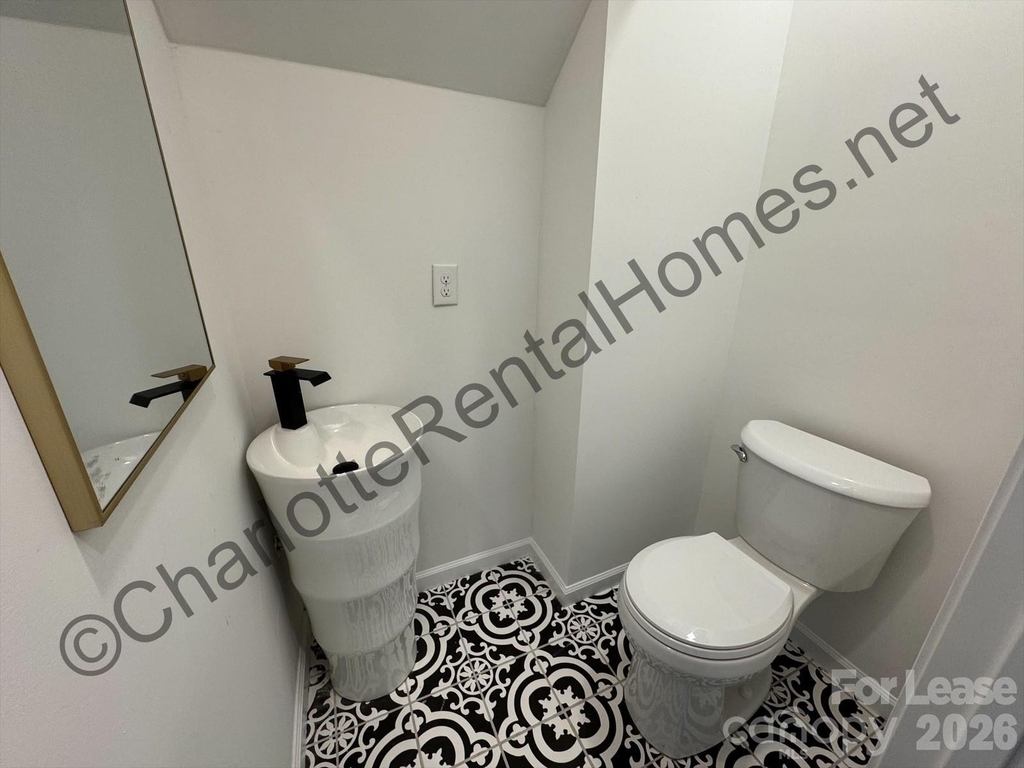 512 N Mulberry Street - Photo 4