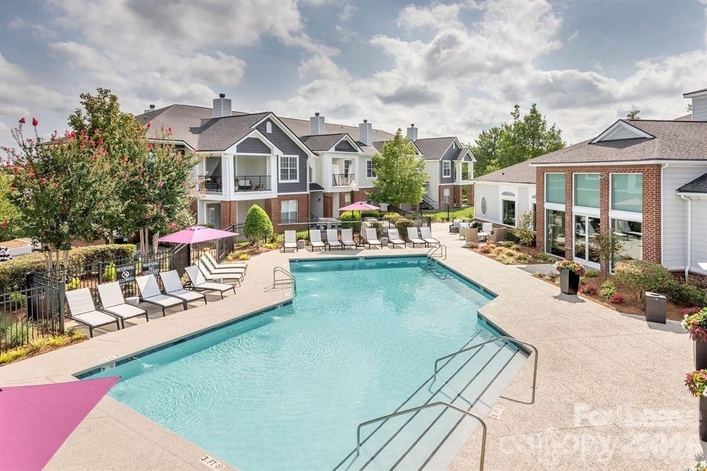 14325 Plantation Park Boulevard - Photo 0