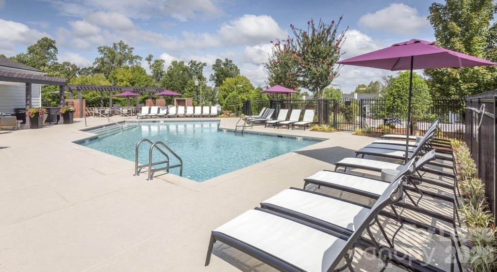 14325 Plantation Park Boulevard - Photo 10