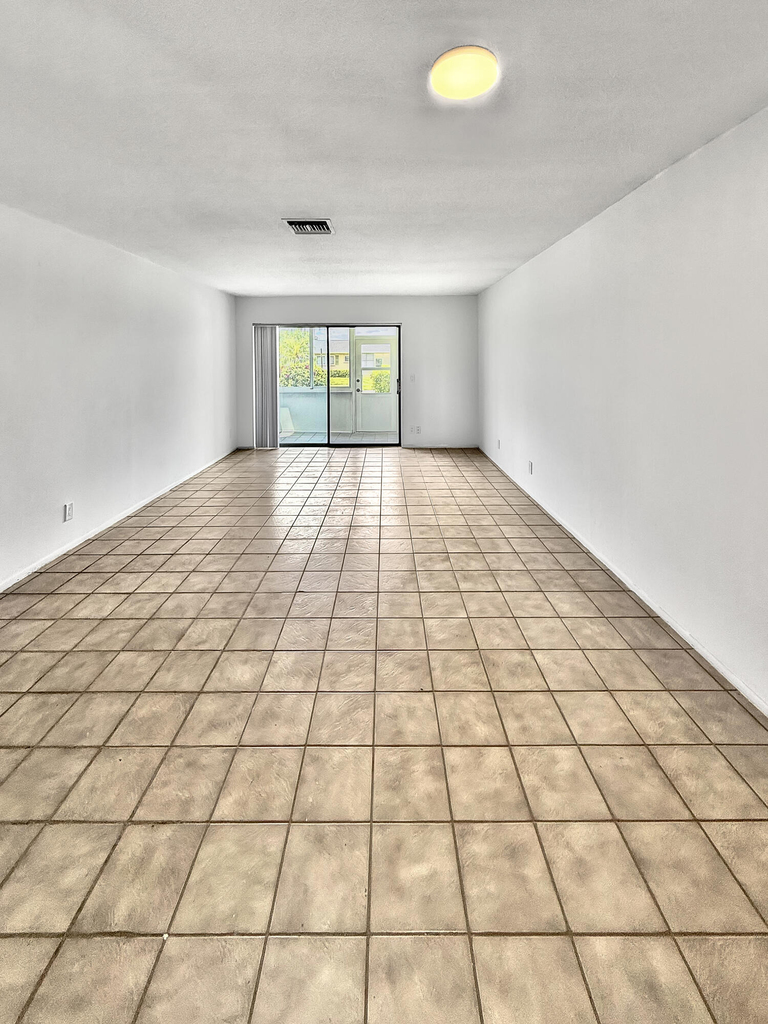 5263 Cresthaven Boulevard - Photo 3