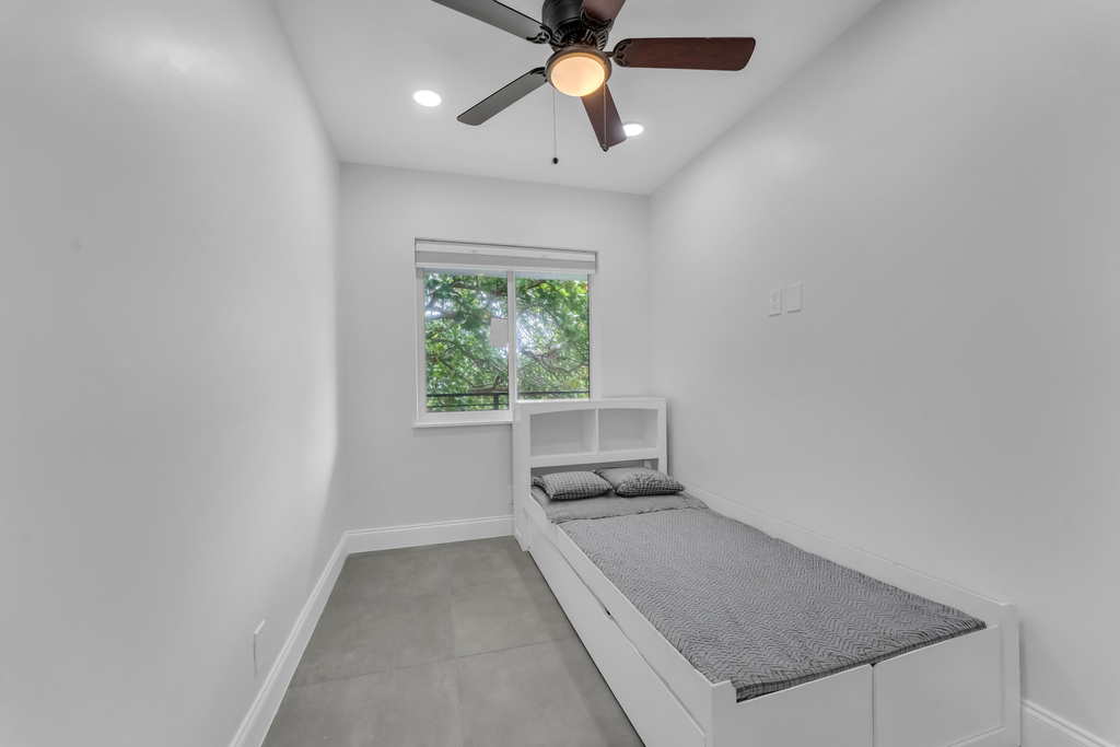 381 Se 15th Avenue - Photo 8