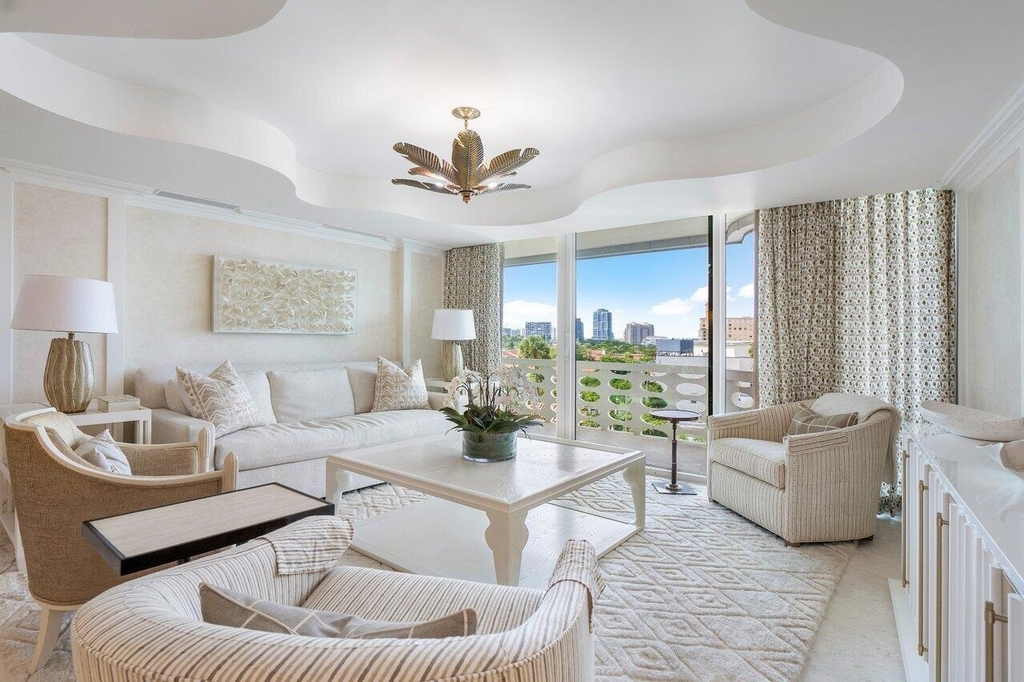 130 Sunrise Avenue - Photo 1