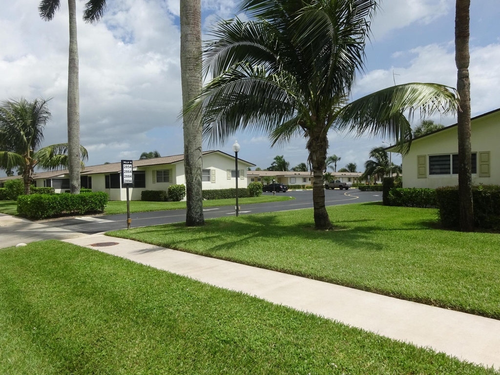 2864 E Crosley Dr Drive E - Photo 19