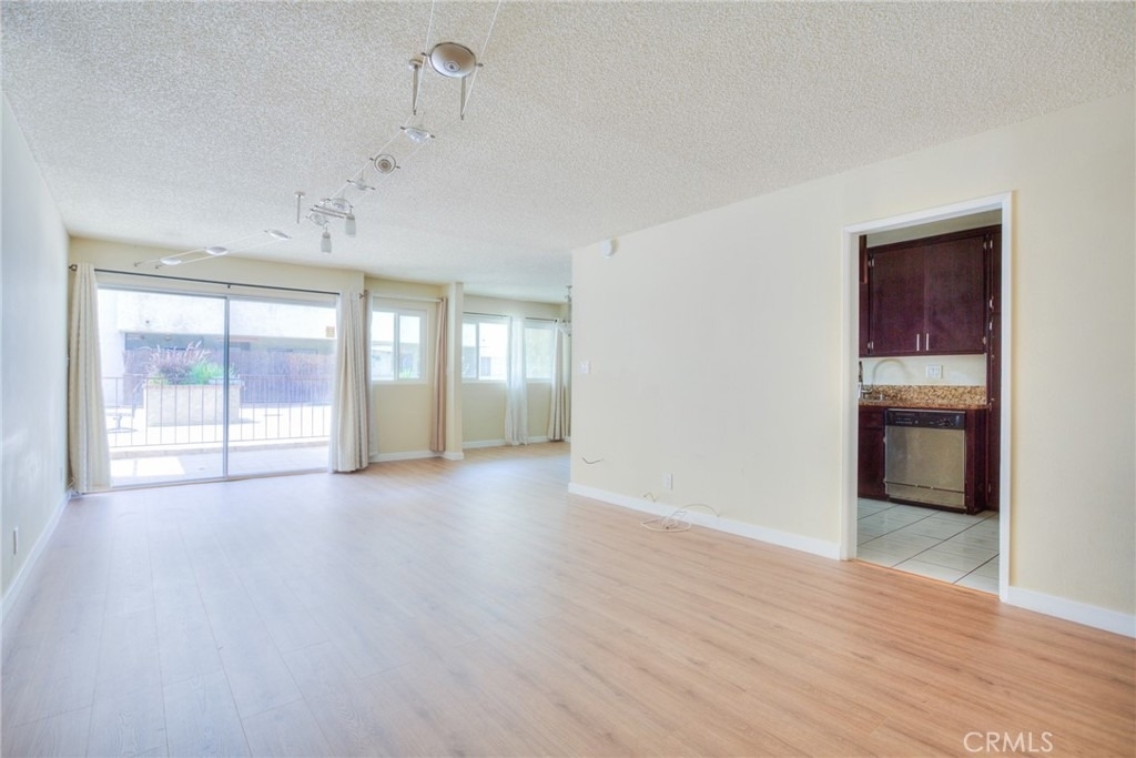 125 S Sierra Madre Blvd - Photo 3
