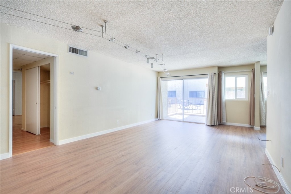 125 S Sierra Madre Blvd - Photo 4