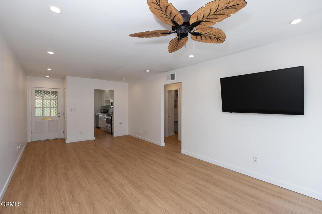 130 E Alta Green - Photo 1