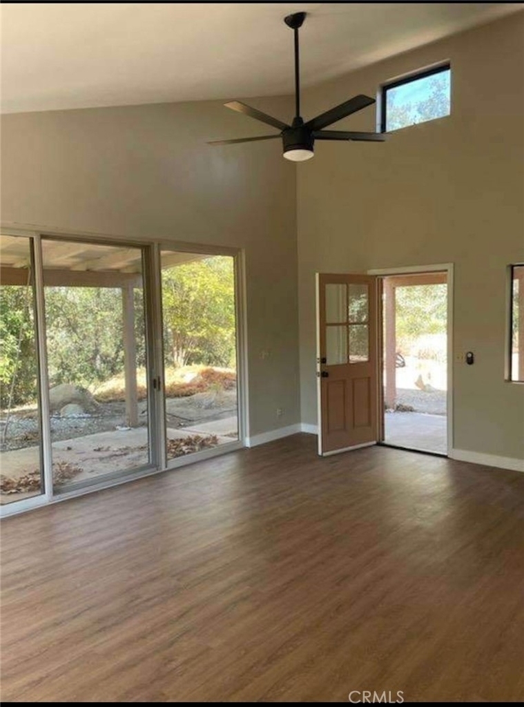 32725 Jerome Road - Photo 3