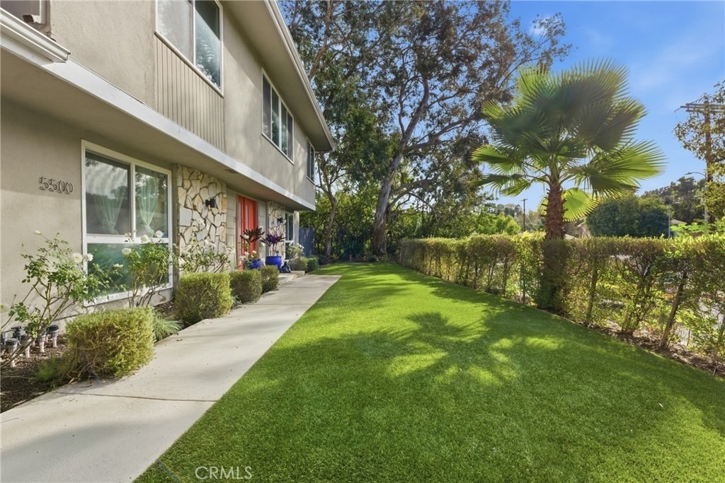 5500 Blanco Avenue - Photo 2