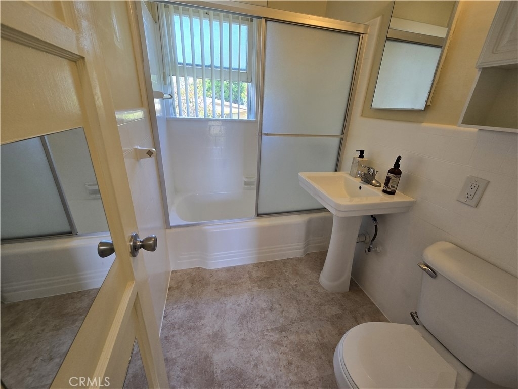 1129 N Clark - Photo 3