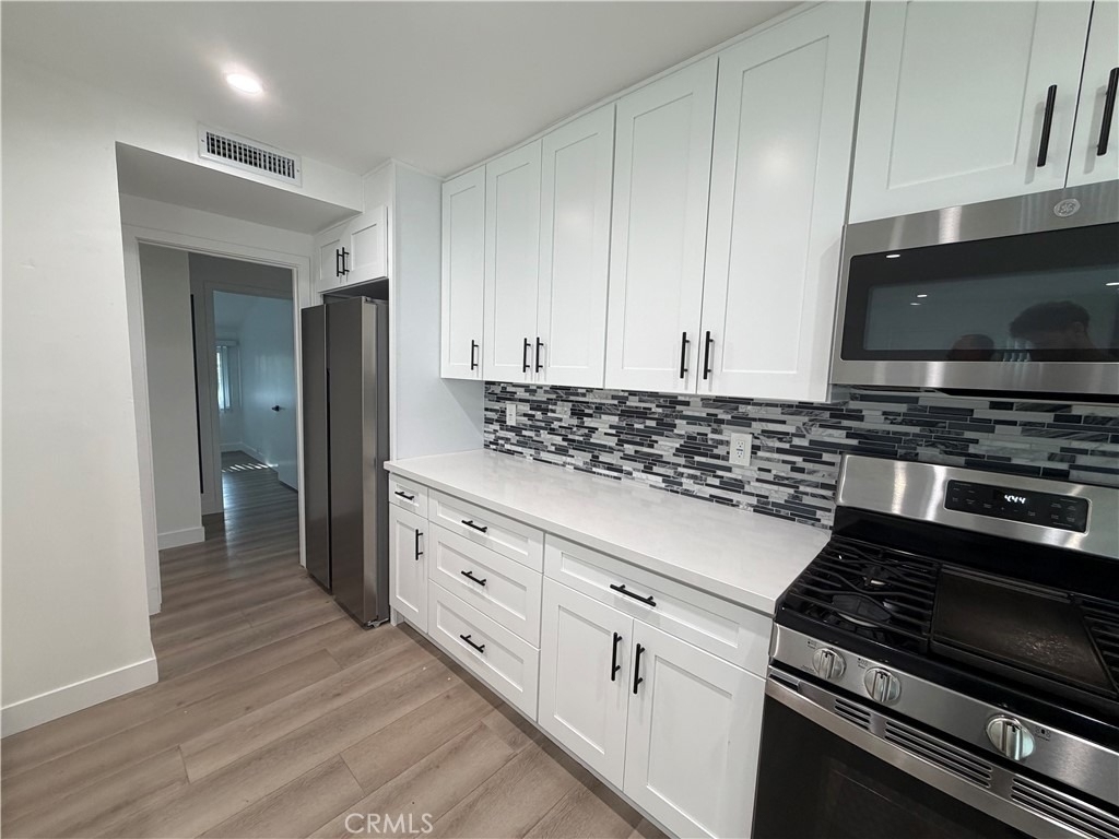 8414 Owensmouth - Photo 4