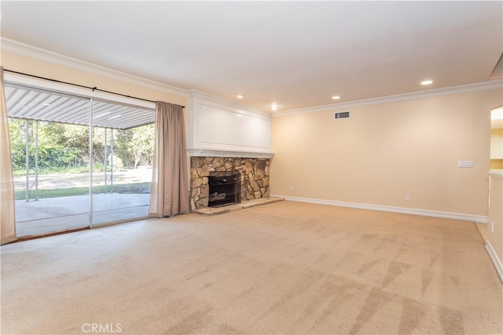 11761 Encino Avenue - Photo 4