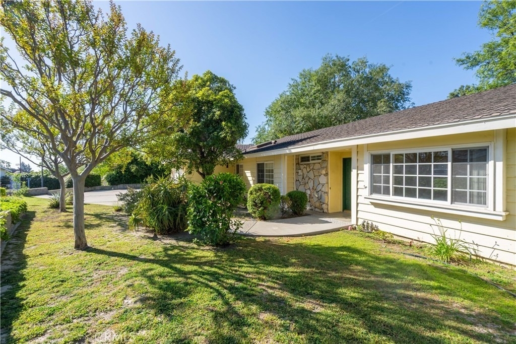 11761 Encino Avenue - Photo 1
