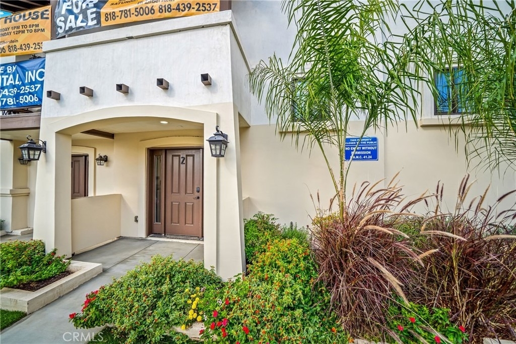 1101 N Maclay - Photo 1