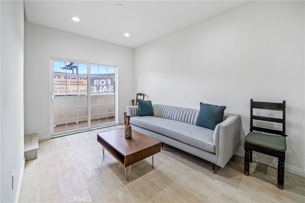 1101 N Maclay - Photo 3