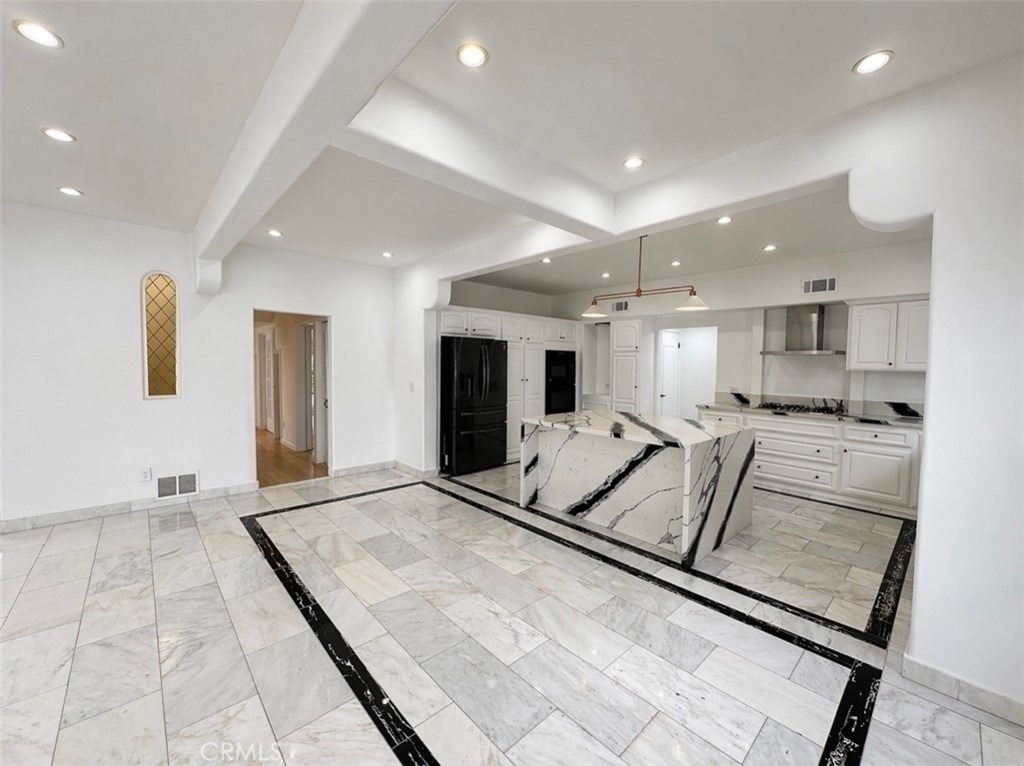 710 Adelaide Place - Photo 12