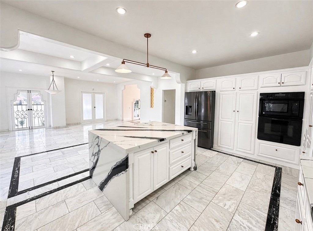 710 Adelaide Place - Photo 11