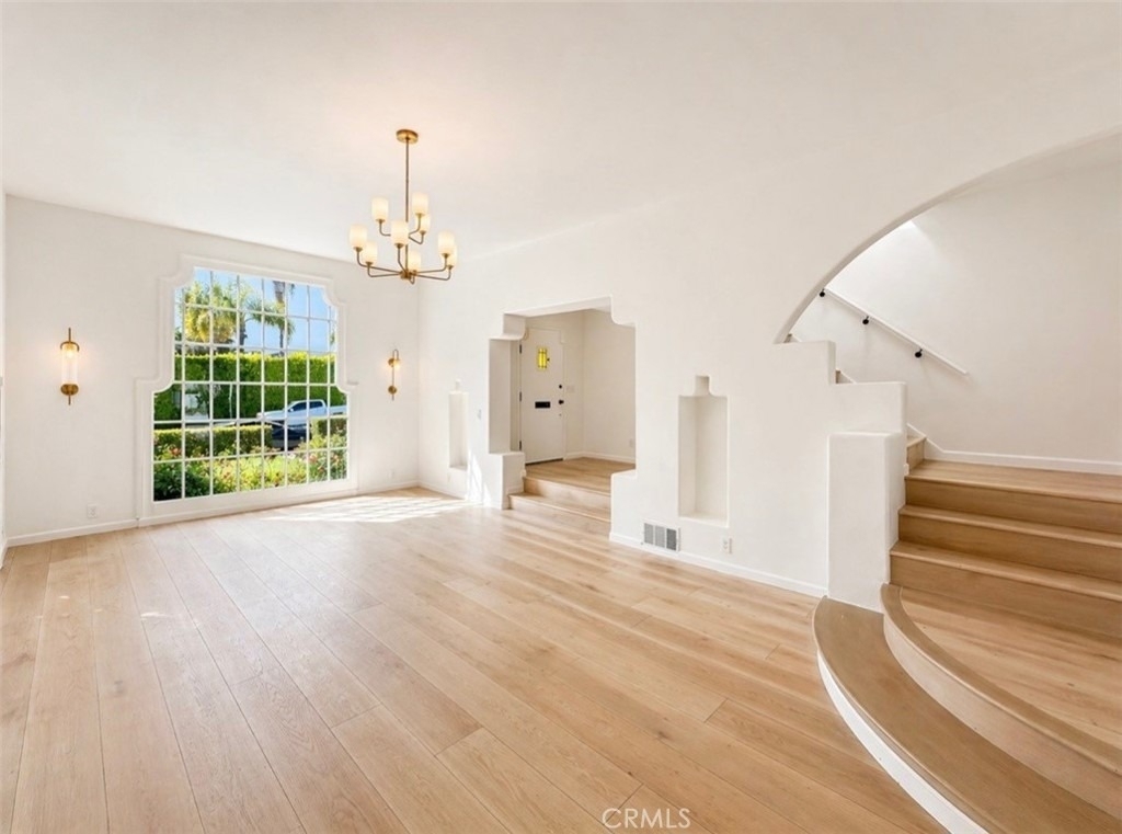 710 Adelaide Place - Photo 4