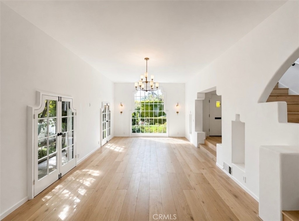 710 Adelaide Place - Photo 3