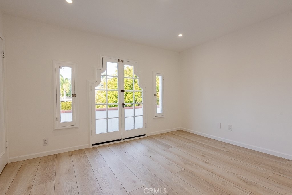 710 Adelaide Place - Photo 25