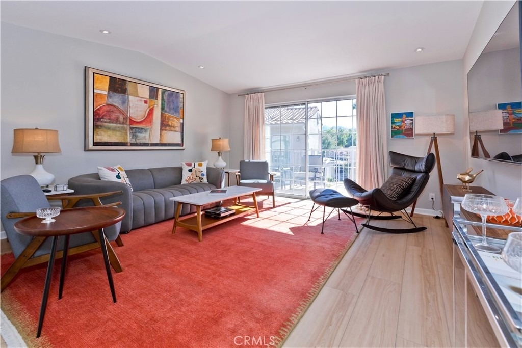 505 S Farrell Drive - Photo 4