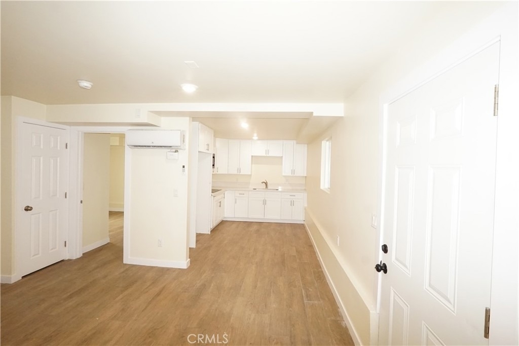 448 W 41st Place - Photo 10