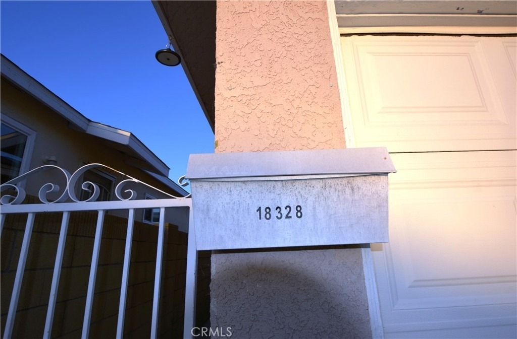 18328 Devlin Avenue - Photo 3