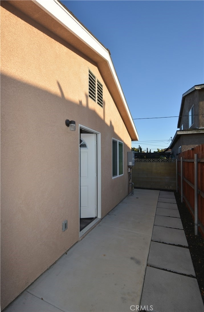 18328 Devlin Avenue - Photo 19