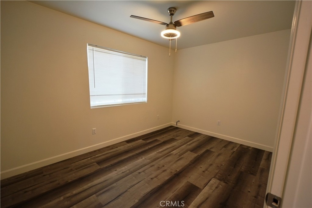 18328 Devlin Avenue - Photo 14