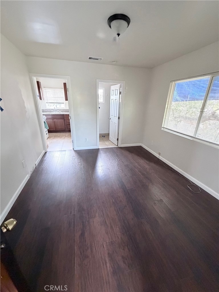 1248 Wesley Avenue - Photo 2