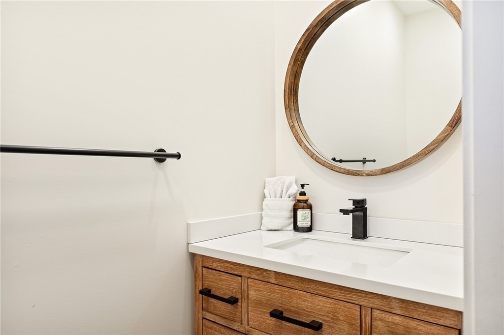 1215 Valley View Drive - Photo 32