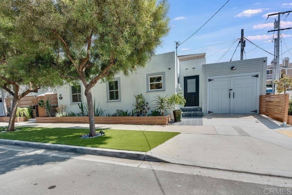 818 7th Street - Photo 3