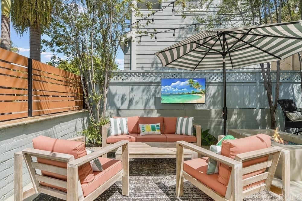 818 7th Street - Photo 38
