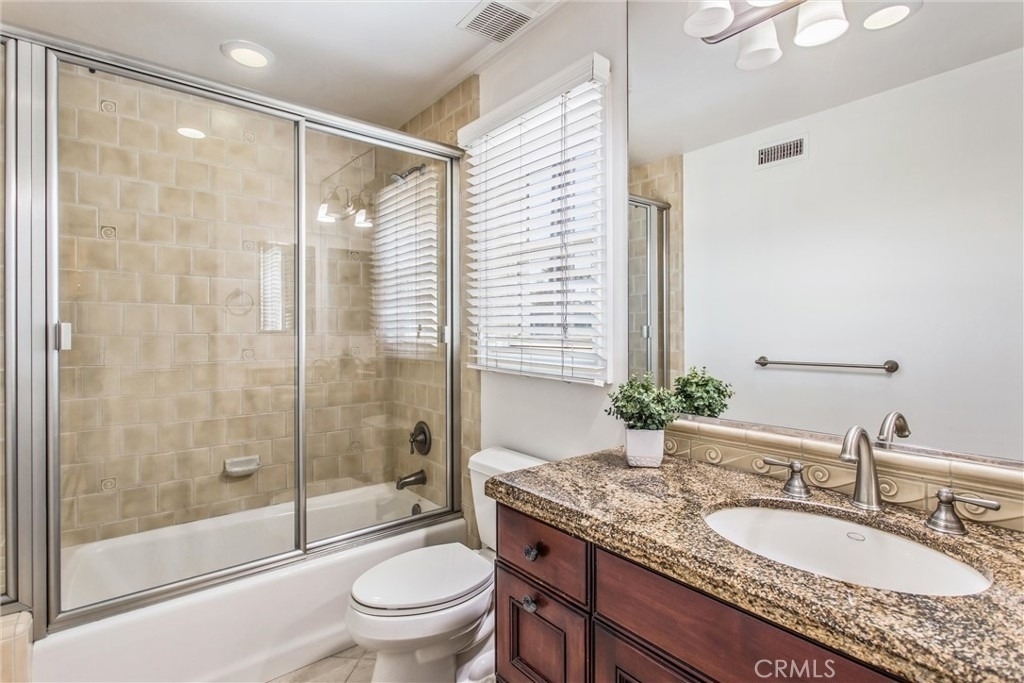 512 1/2 35th Street - Photo 9
