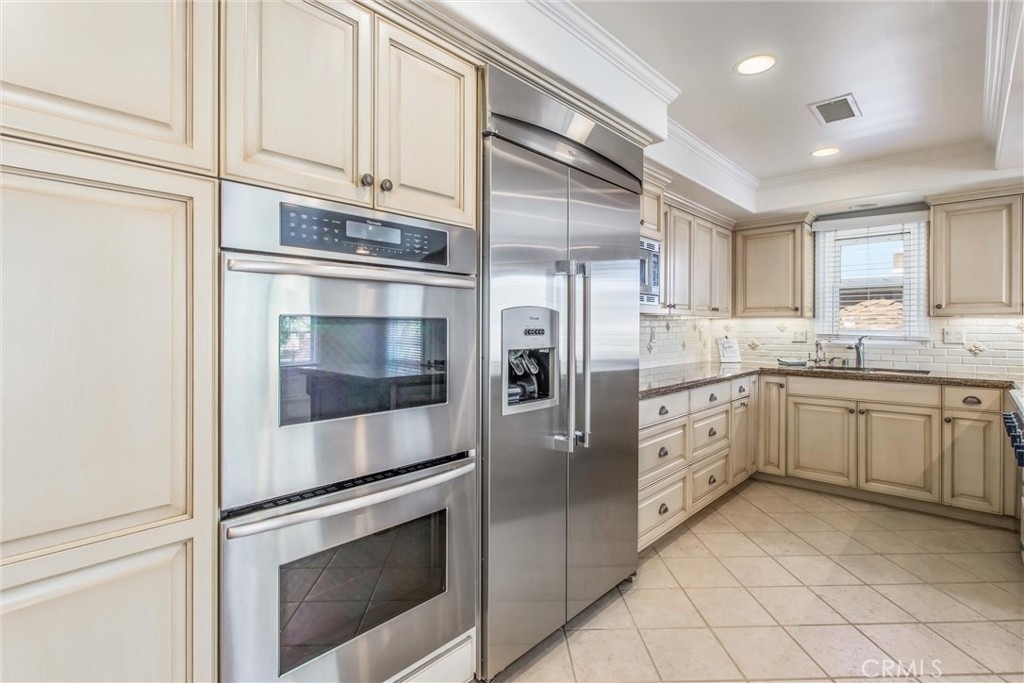512 1/2 35th Street - Photo 4