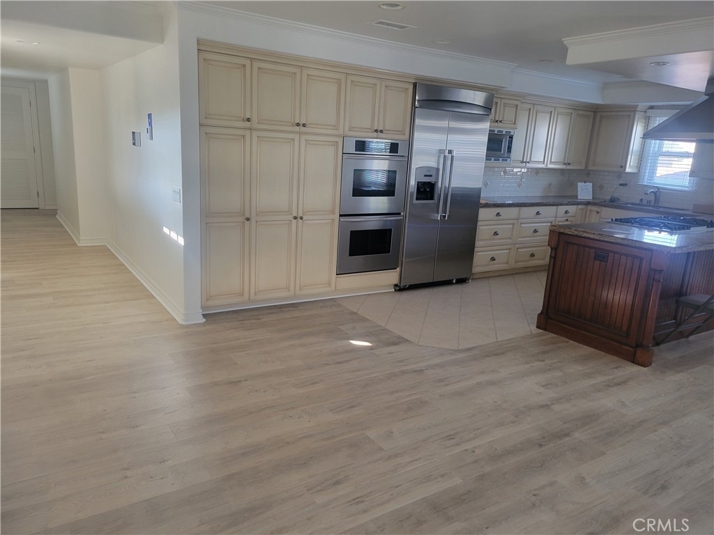512 1/2 35th Street - Photo 2