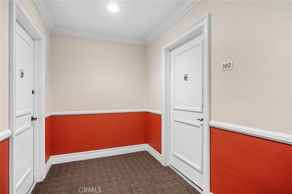 15344 Weddington Street - Photo 2