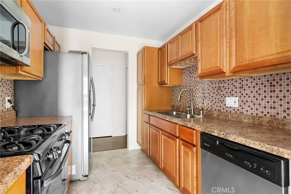 15344 Weddington Street - Photo 8