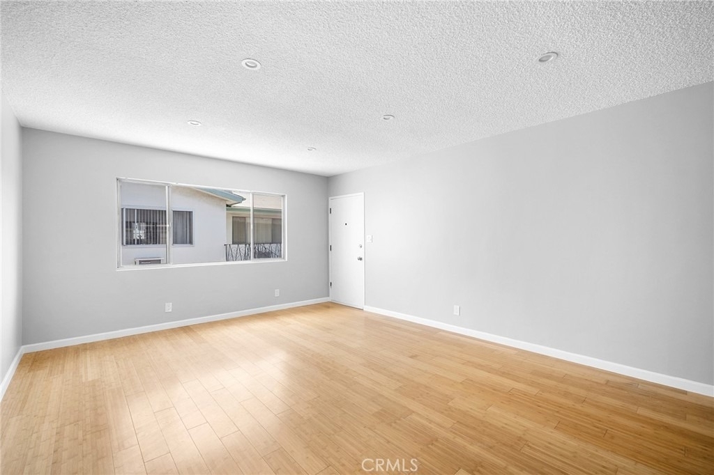 351 Salem Street - Photo 5