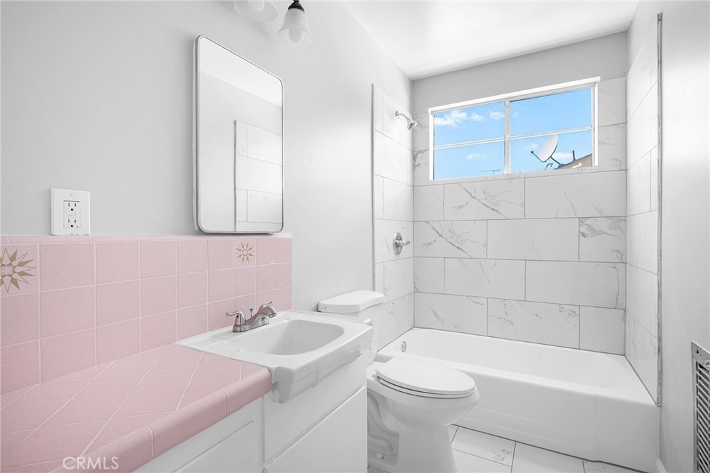 351 Salem Street - Photo 15