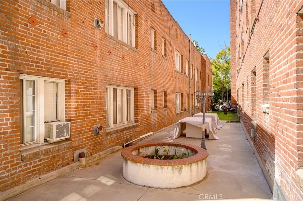 228 S Kenwood Street - Photo 13