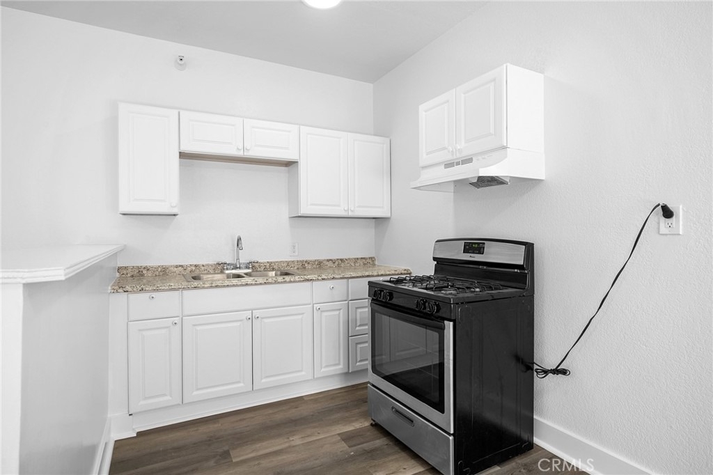 228 S Kenwood Street - Photo 9