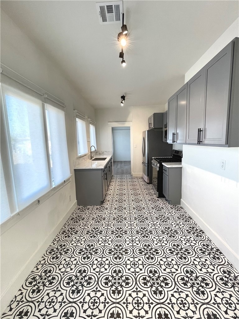 3109 Raymond Avenue - Photo 6